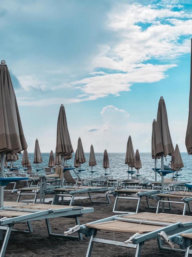 Maresuite Albissola Marina Esterno foto