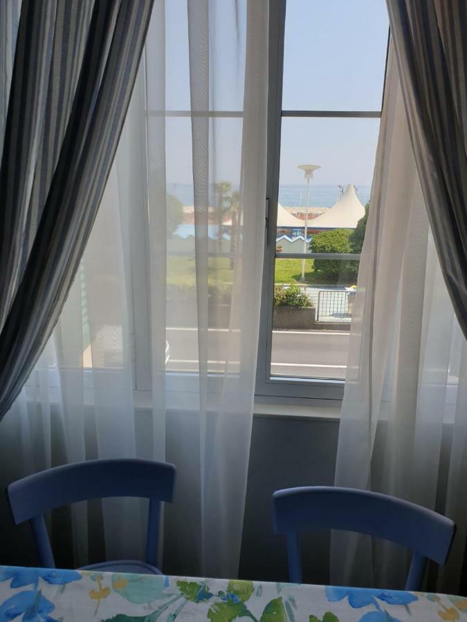 Maresuite Albissola Marina Esterno foto